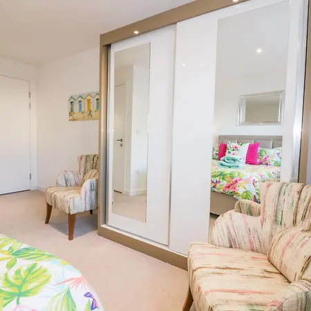 No 21 Apartment *